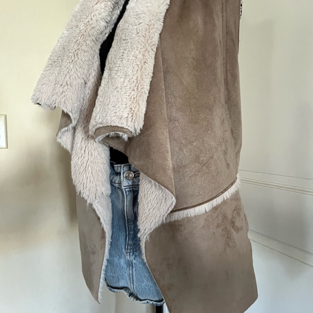 Tan and Cream Faux Shearling and Suede Vest - Picture 16 of 16